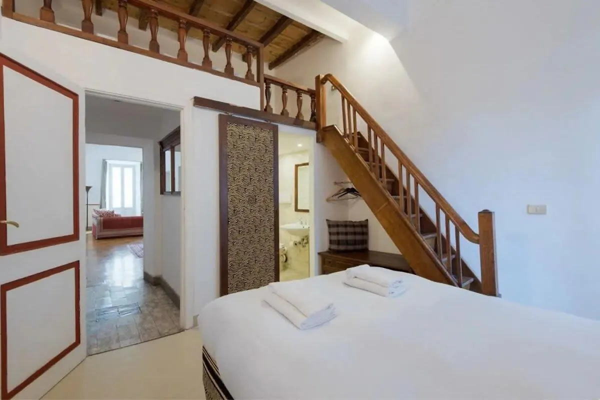 דירות Farnese Designer Loft By Romeloft איטליה